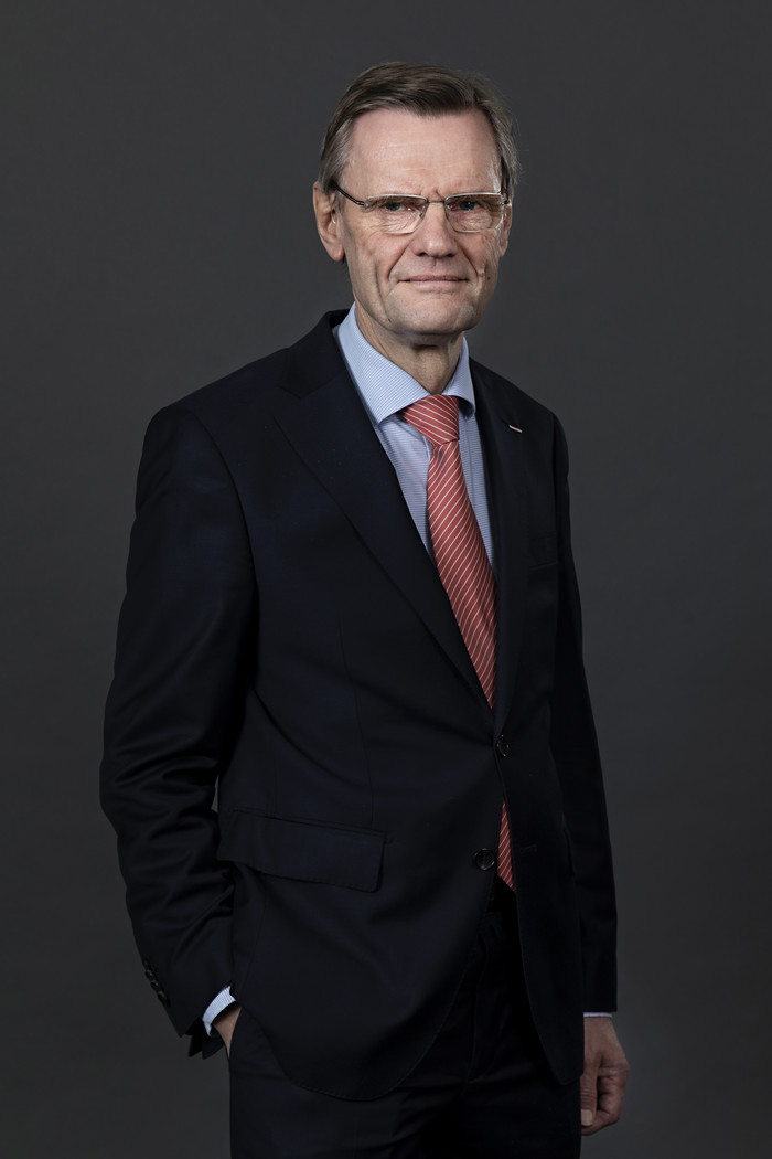 Georg Lett, Advokat
